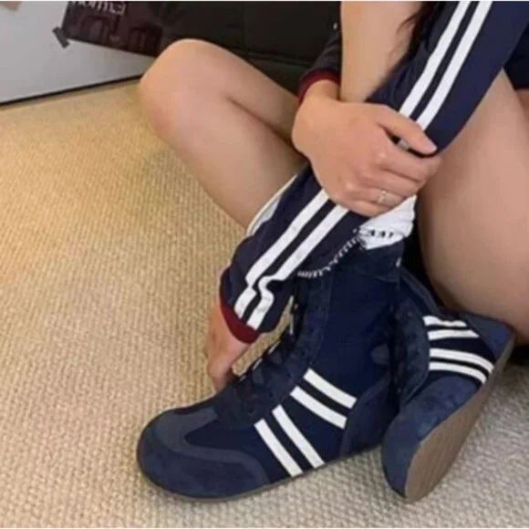 Ladies Shoes Lace up Boots - Picture 4 of 5